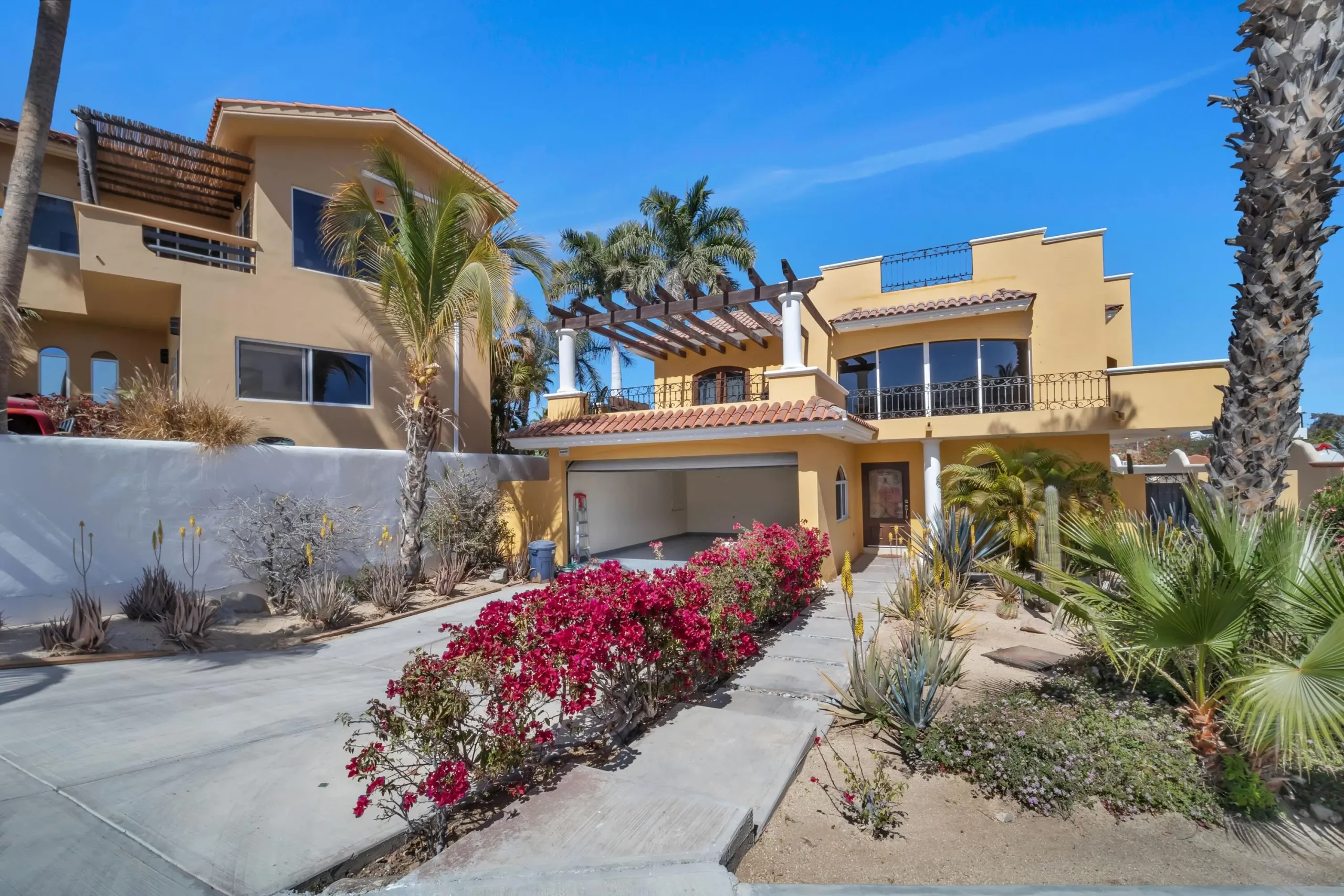 Community Homes in Cabo for Sale