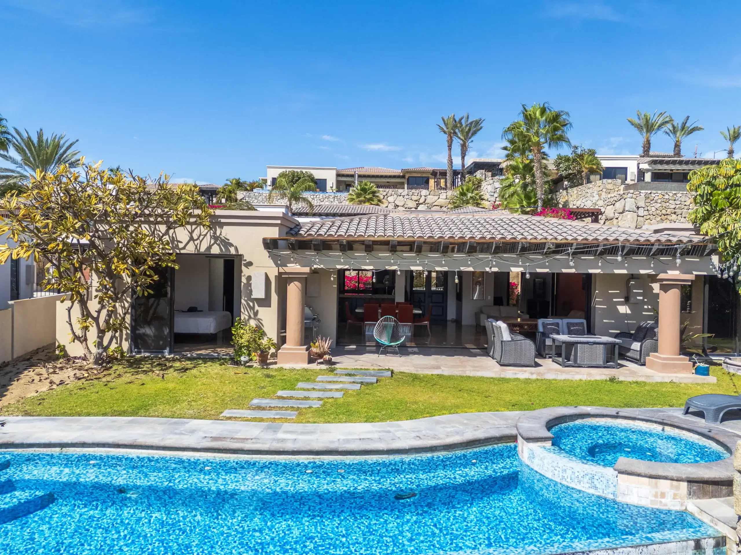 Smart Luxury Real Estate in Cabo