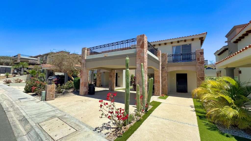 Los Cabos Lomas Del Pacifico If you're looking for a home that captures true Mexican charm, this is it. This 2-bedroom, 2-bath home plus office sits on a large 804 m² lot on the Pacific side of Cabo, where you'll enjoy the cool ocean breezes and relaxed coastal living. The home features warm, traditional finishes, open living spaces, and a spacious 3-car garage—perfect for vehicles, storage, or a workshop. The generous lot offers plenty of room to expand or create your dream outdoor retreat. Located in a peaceful area just minutes from the beach and downtown Cabo San Lucas, this property is ideal as a full-time residence, vacation getaway, or investment opportunity. Experience authentic Baja living—where every sunset feels like home. – 22 Las Ballenas, Cabo Corridor, BS