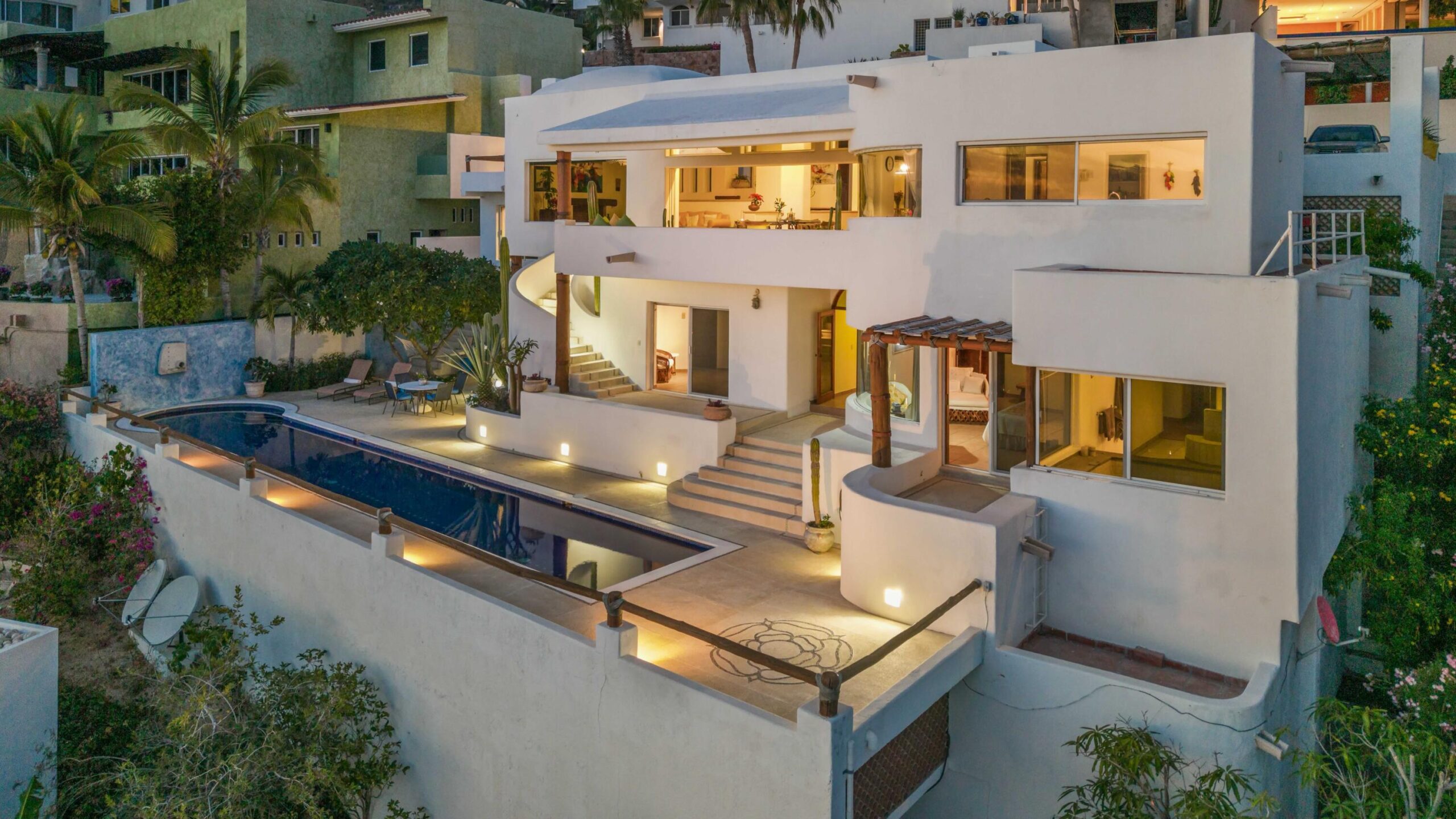 Los Cabos Pedregal Csl Exceptional opportunity in one of Cabo's most prestigious gated communities—Pedregal de Cabo San Lucas.This property offers permanent, unobstructed Pacific Ocean for sale