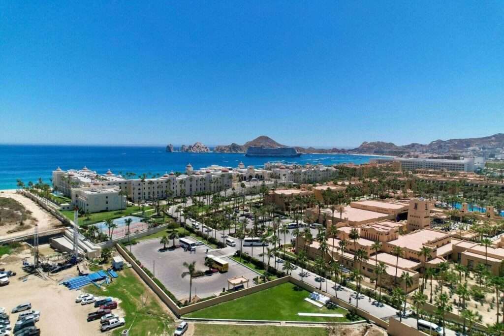 Los Cabos Amaterra Corner unit- Amaterra 304 D - is ideally located just 350 meters from Medano Beach, within the Amaterra Phase 2 building. This condo features 2 bedrooms and 2 full bathrooms, and is offered fully furnished and equipped, with one assigned parking space.It's a great option whether you're looking for a comfortable place to live or a property with rental potential. Residents enjoy access to a shared rooftop with a pool and beautiful – Amaterra Fase 2 #, Cabo Corridor, BS