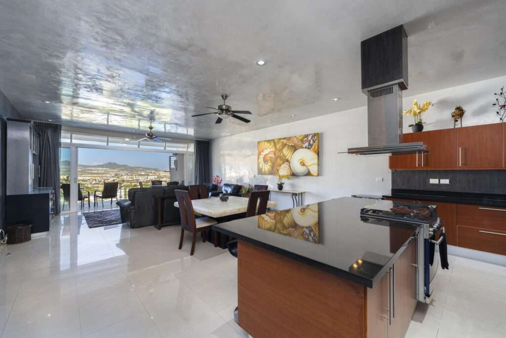 Los Cabos Blue Bay-Pedregal This Blue Bay 3-bedroom condo with maid quarters located in Pedregal, offers ocean – Blue Bay, Cabo San Lucas, Cabo San Lucas, BS