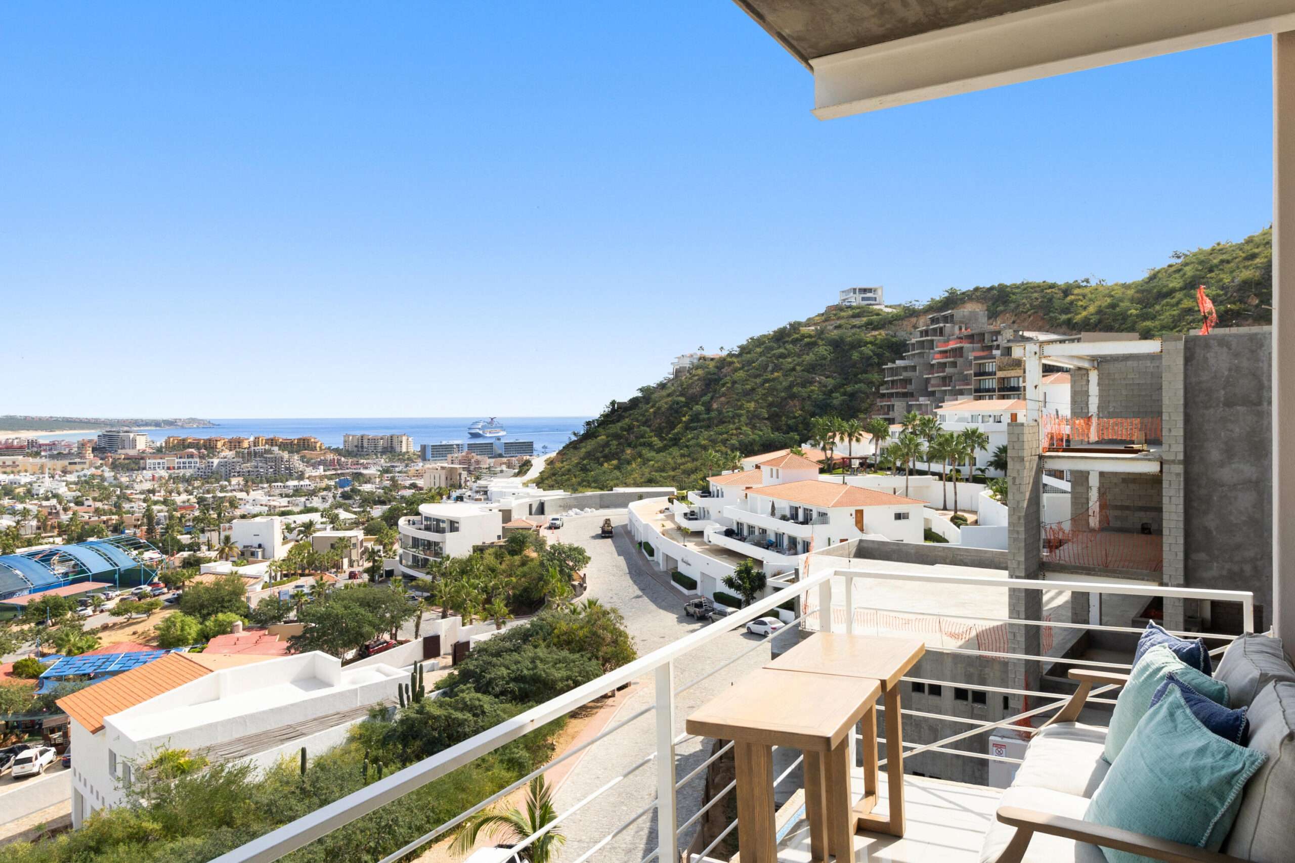 Los Cabos Blue Bay-Pedregal Stunning sunrise and ocean for sale