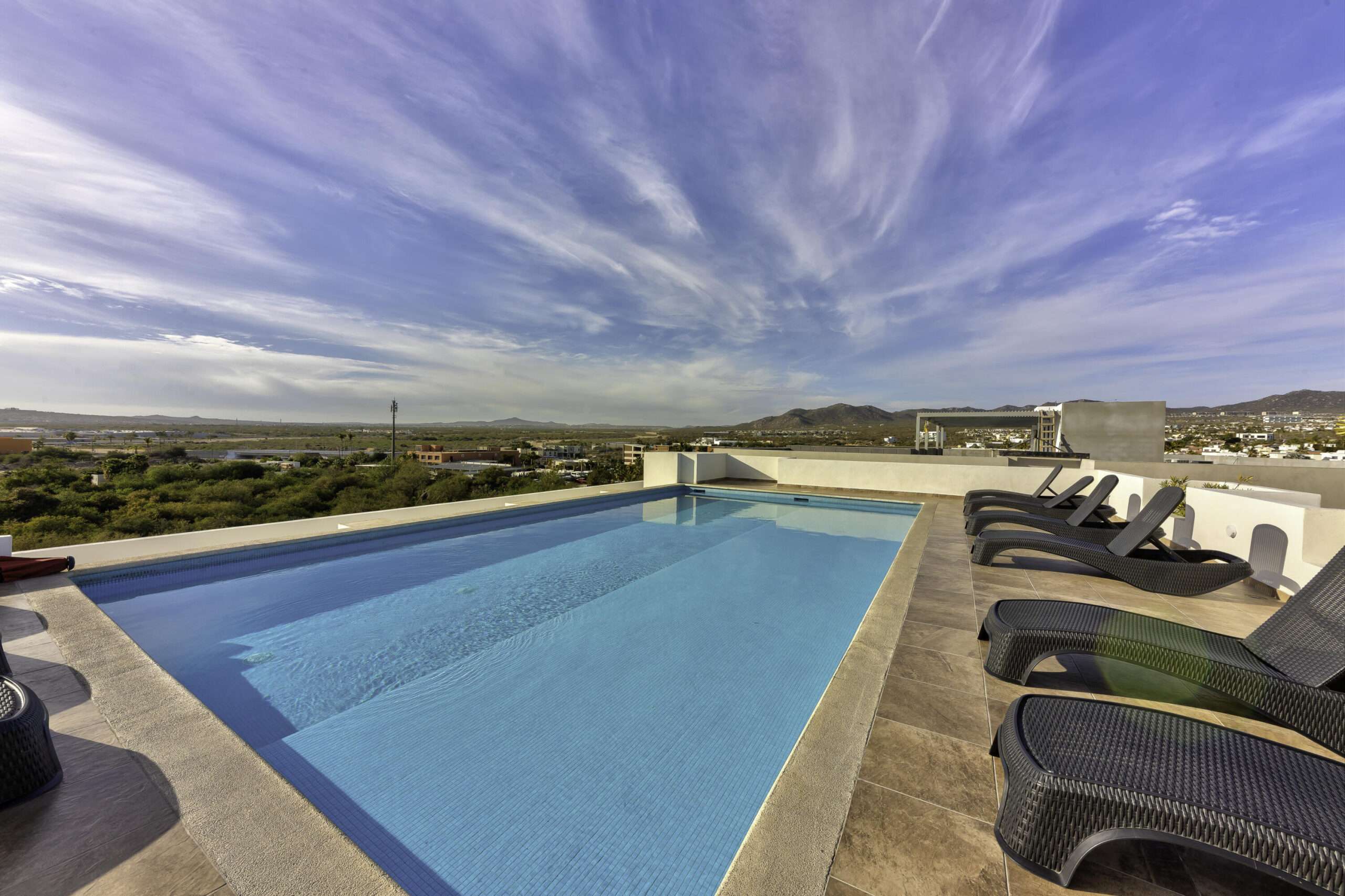 Los Cabos Bahia Del Tezal This condo can best be described as luxurious, fully furnished 2-bedroom, 2-bathroom penthouse unit, ideally located just 5-minutes from the beach. It features downtown Cabo and sunset for sale