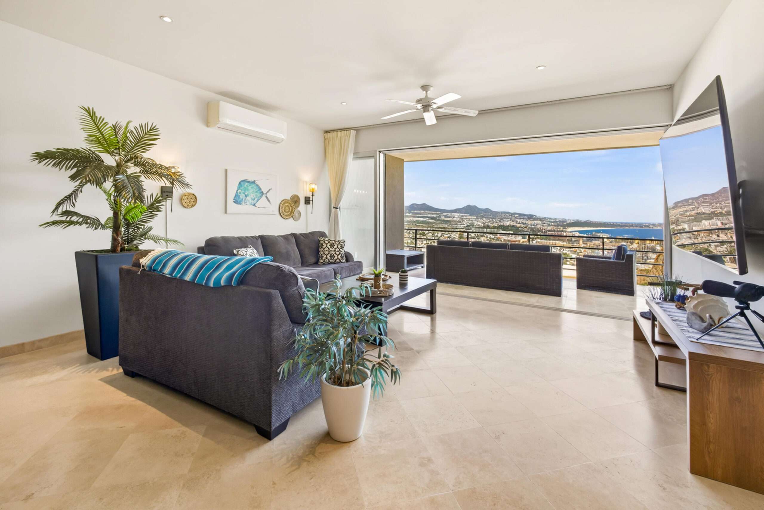 Los Cabos Sjd Marina:General Welcome to your new home in Animas 4! This modern and stylish 2-bedroom, 2.5-bathroom apartment comes fully furnished and is ready for you to move in. Enjoy spacious, bright interiors, a kitchen equipped with high-quality appliances, and a cozy living room perfect for relaxation. The bedrooms feature ample closet space and en-suite bathrooms, ensuring privacy and comfort. Additionally, breathtaking for sale