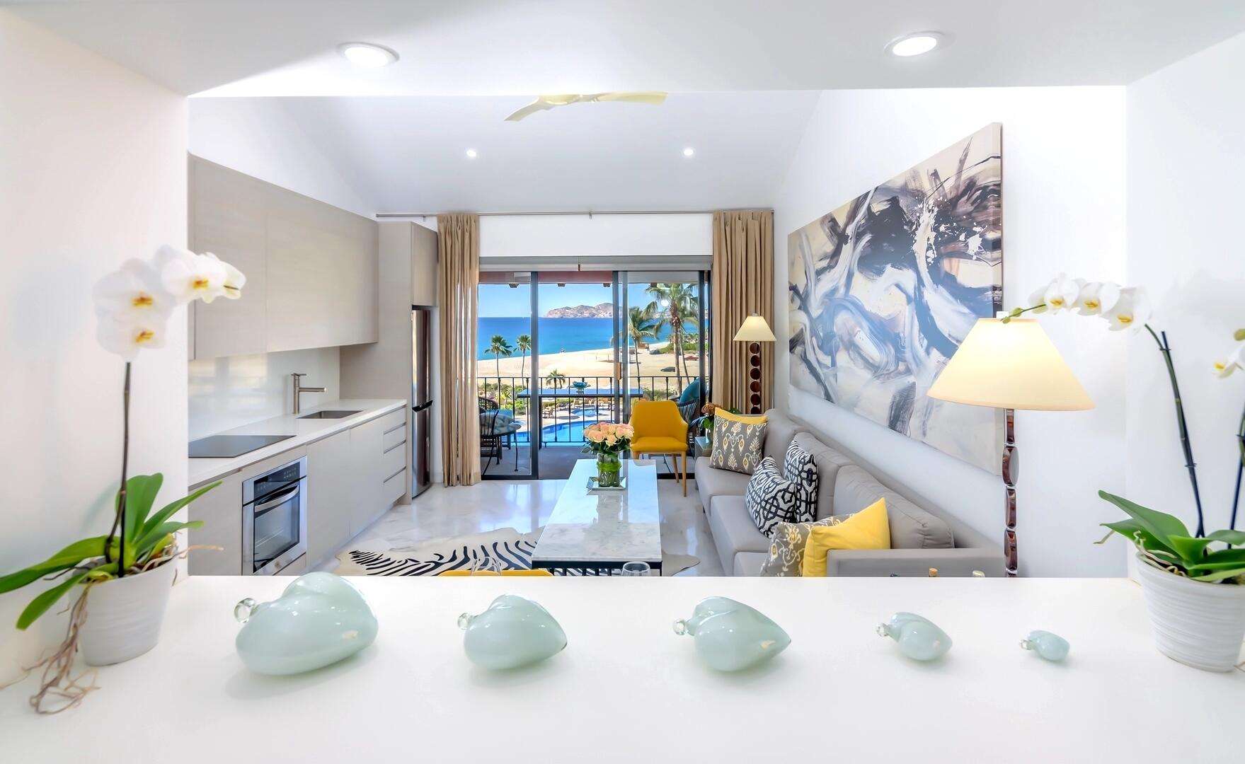 Los Cabos Casa Del Mar New York style pied-a-terre Penthouse, a one-of-a-kind beachfront living experience.This exquisitely remodeled and custom-designed corner honeymoon suite features soaring ceilings and is filled with natural light, offering paramount for sale