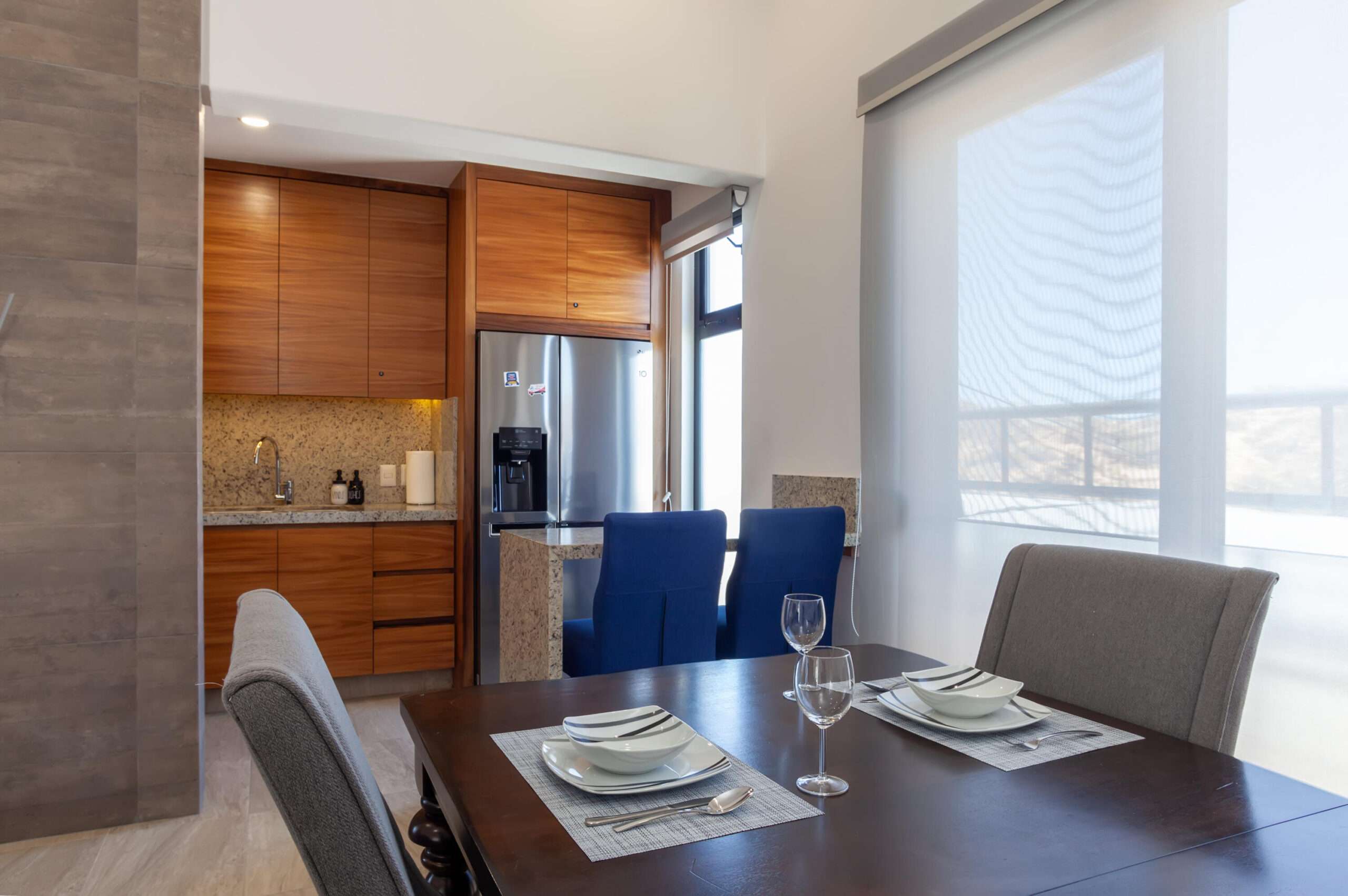 Los Cabos Dorado Hills This modern condo is located in the desirable Cerro Colorado neighborhood, set on the first floor of a small boutique building. It includes two bedrooms and two bathrooms, as well as plenty of storage and access to premium amenities. Built in 2021, Dorado Hills provides easy connectivity to the highway, facilitating travel between San Jose and San Lucas.The area offers a range of conveniences, including the H+ hospital, grocery stores such as Fresko and California Ranch Market, and McGregor School. For relaxation and leisure, Palmilla Sur Beach and Playa Punta Bella are nearby, offering stunning coastal access. This condo seamlessly combines modern living with daily convenience in an excellent location. for sale
