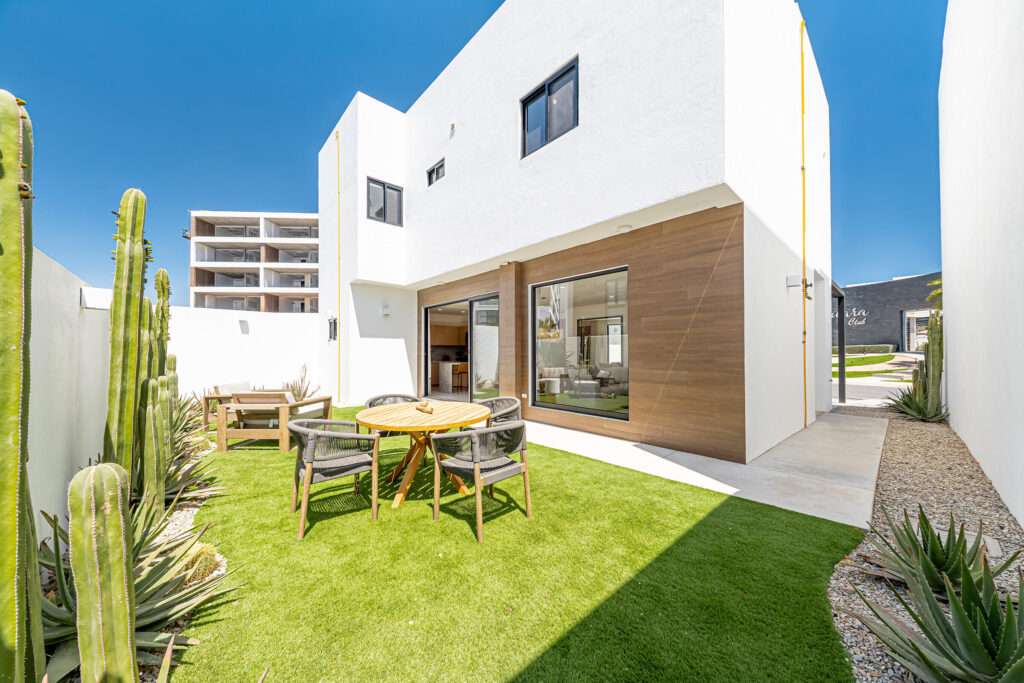 Los Cabos Santa Rosa Strategic Investment in El Zacatal: Dual-Unit Property with High ROI PotentialLocated just one block from the main Blvd. Dr. Ernesto Chánez Chávez, this property is a prime opportunity in one of San José del Cabo's high-demand rental markets. The building features two independent, spacious units designed for modern living.Unit A (2 Bedrooms): A generous layout ideal for small families or professionals. It features a full kitchen with a functional breakfast bar and a complete bathroom.Unit B (1 Bedroom): A cozy, efficient unit perfect for couples or individuals. Includes a kitchen with a built-in bar and a full bathroom. – G-6, Cabo Corridor, Cabo Corridor, BS