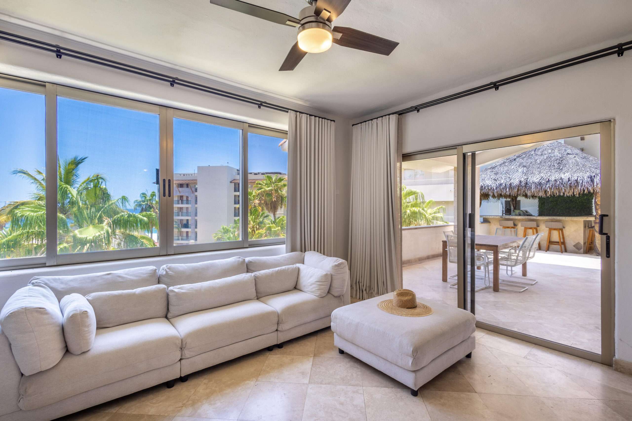 Los Cabos La Jolla Own a stunning 3-bedroom, 3.5-bathroom condo just steps from the beach in San José del Cabo—one of the area's true gems!✔️ Ocean & Pool for sale