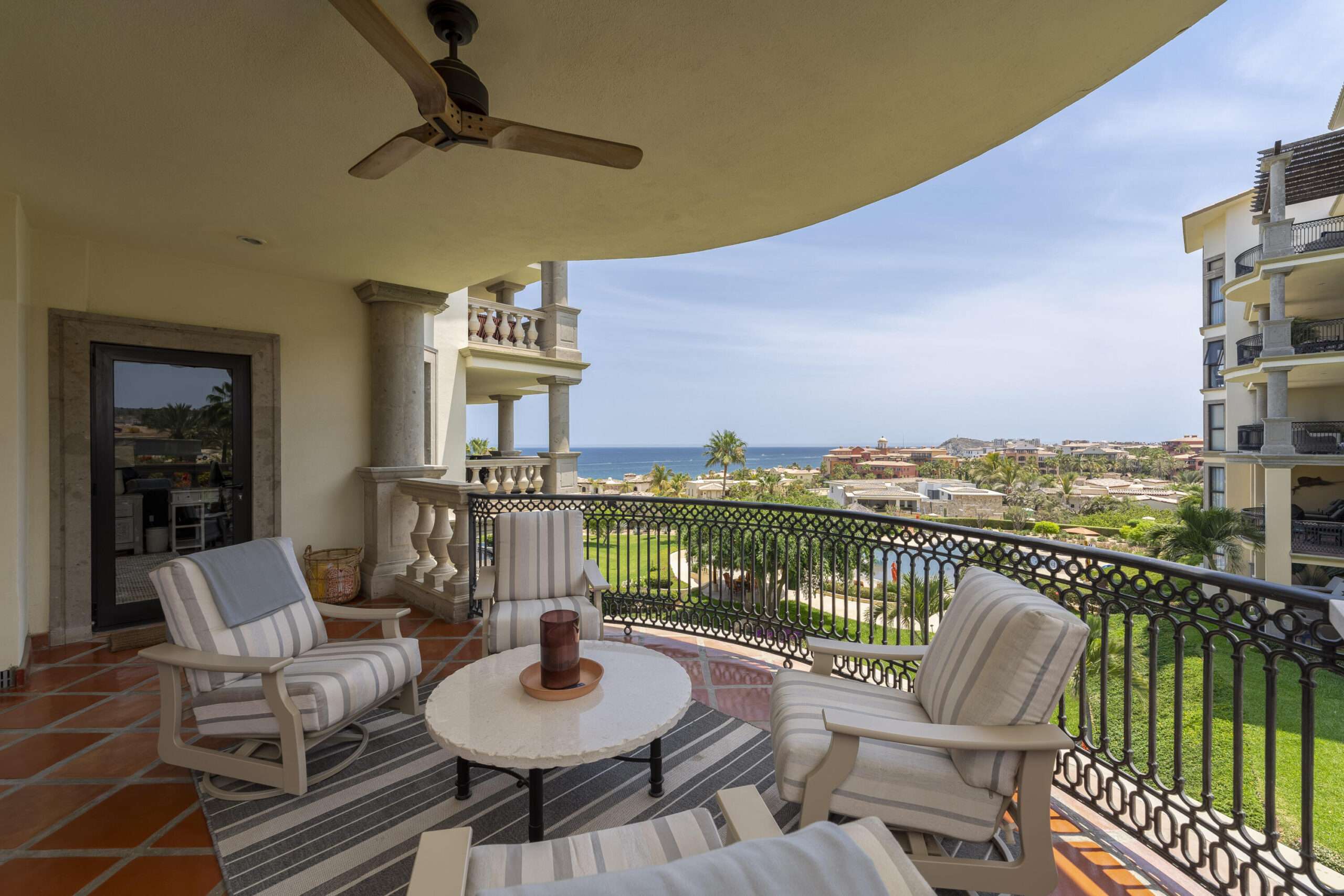 Los Cabos Maralta Gorgeous 2 Bed condo on top level with permanent ocean for sale