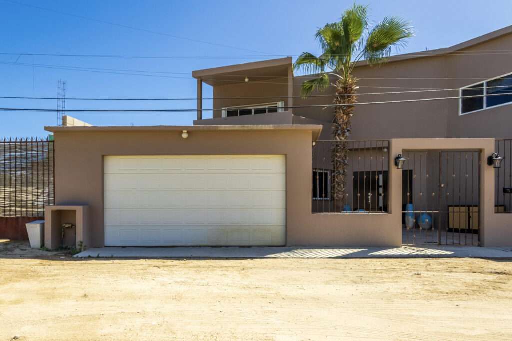 Los Cabos Toscana Residences Unique and Amazing NEW 4 Bedroom House in Toscana.95% completed, this house can be delivered on February 2026, Inlcudes all carpentry, kitchen with granite countertops, all appliances, inverter minisplits, washer and dryer, ceiling fans, 15,000lts cistern and 1 for sale