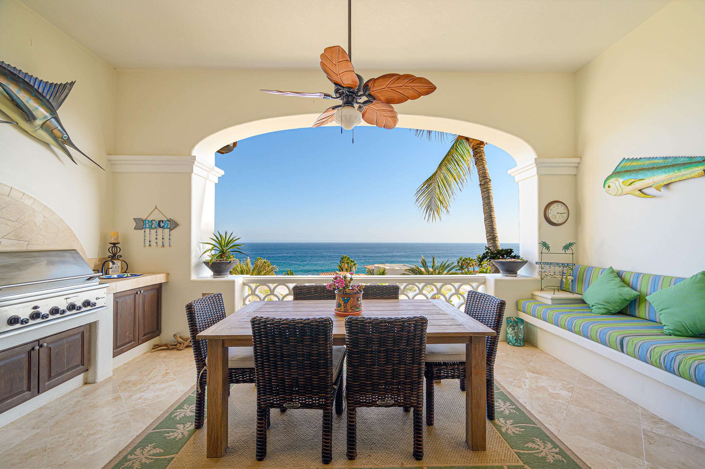 Los Cabos El Encanto El Encanto C201 is located in a boutique luxury beachfront community, offering unobstructed ocean for sale