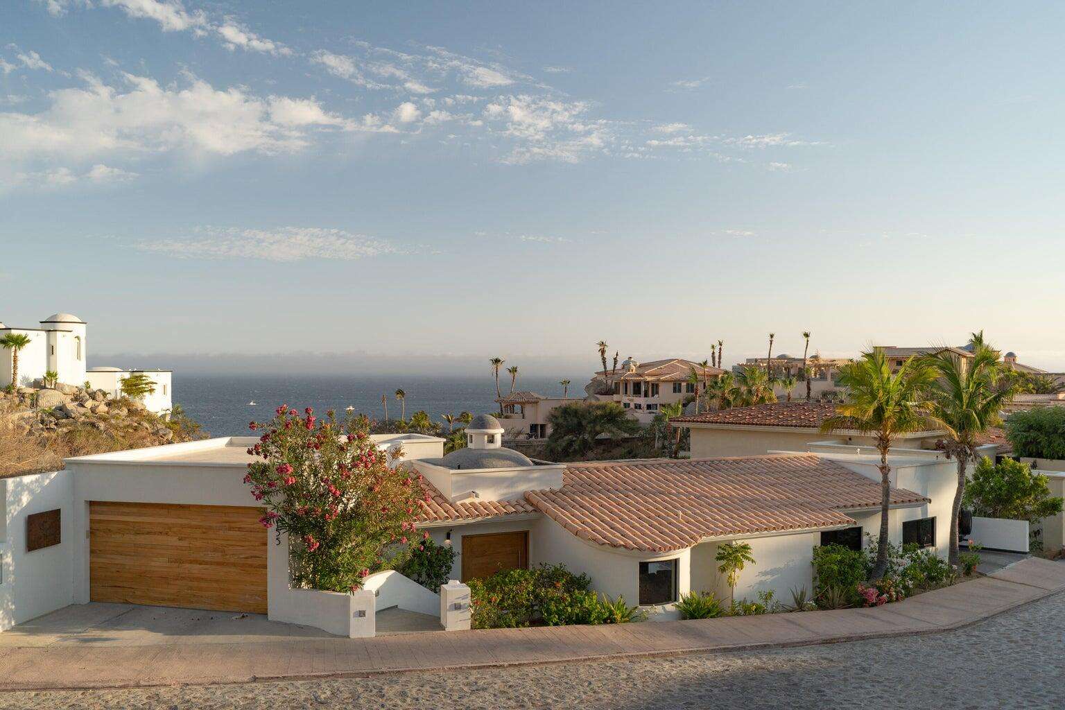 Los Cabos Pedregal Csl BEST VALUE HOME IN PEDREGAL. Positioned high in the prestigious gated community, Casa Nido del Mar captures the essence of luxury coastal living with sweeping Pacific Ocean – 292 Ignacio Zaragoza, Cabo San Lucas, BS
